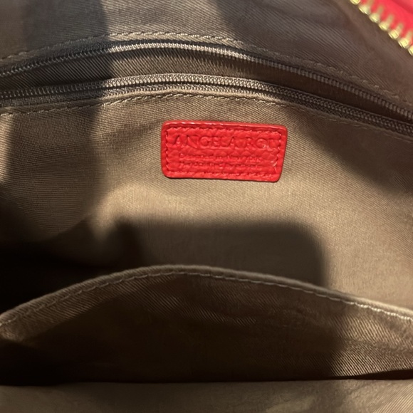 Angela Roi Red Cross Body - Picture 5 of 6